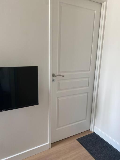 Superbe Studio Centre Ville * Clim * Wifi * Haut De Gamme * Ангулем Экстерьер фото